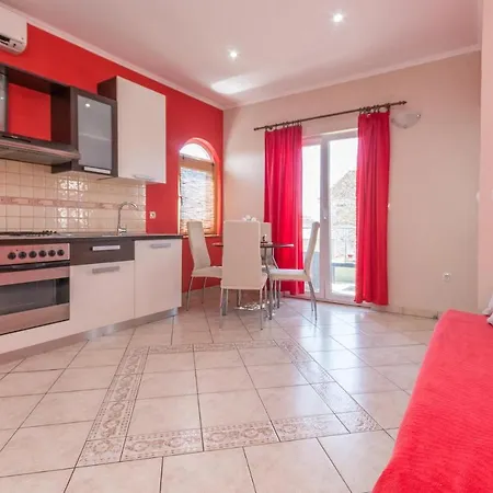 Lovely In With Kitchen * Biograd Na Moru